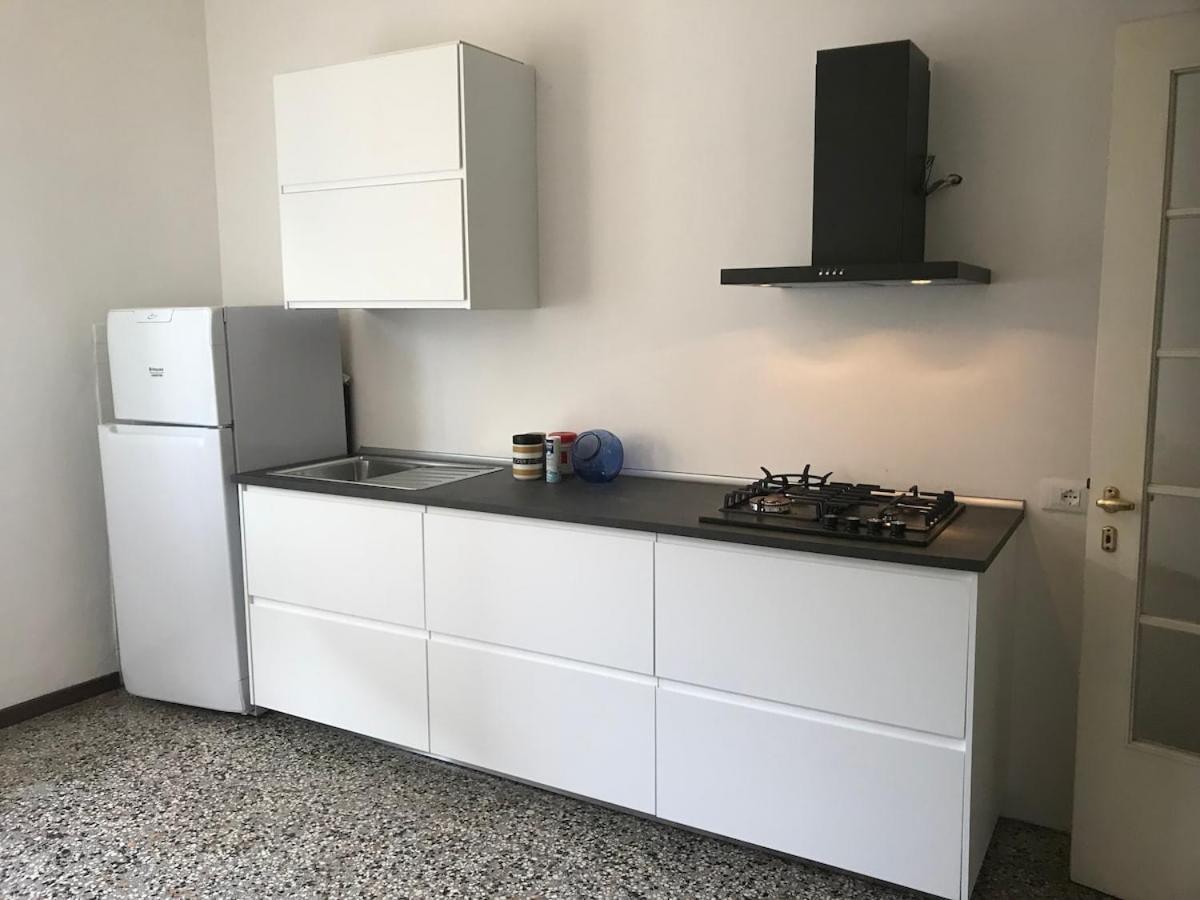 - Piazza Mazzini Apartment